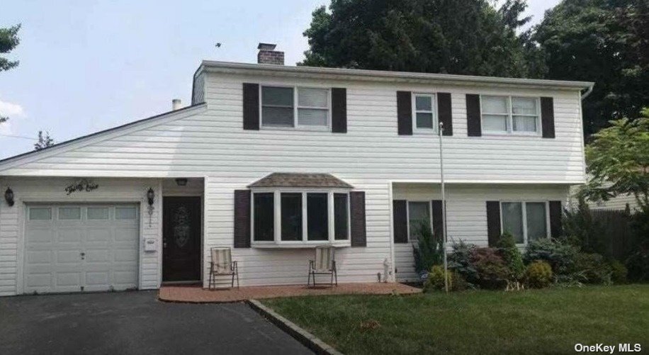 31 Straw Ln, Hicksville, NY 11801 House Rental in Hicksville, NY