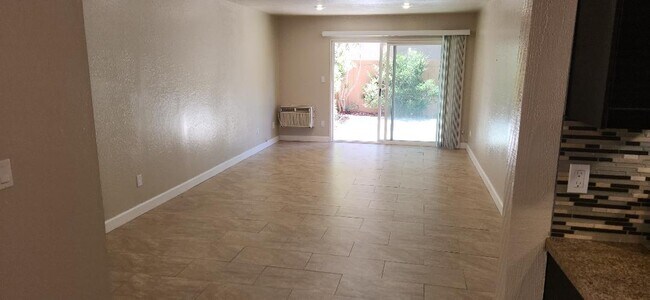 Foto del edificio - 1010 W MacArthur Blvd