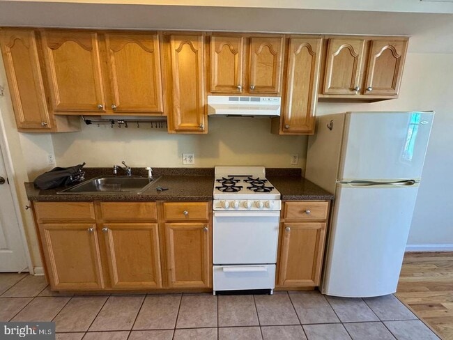 Foto del edificio - 1637 Fleet St