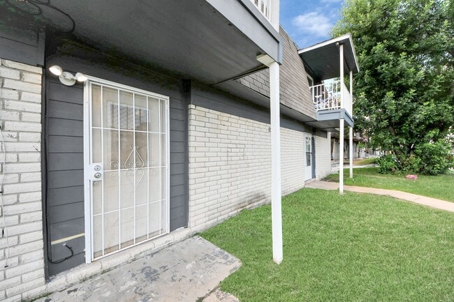 Foto del edificio - 12068 Beechnut St