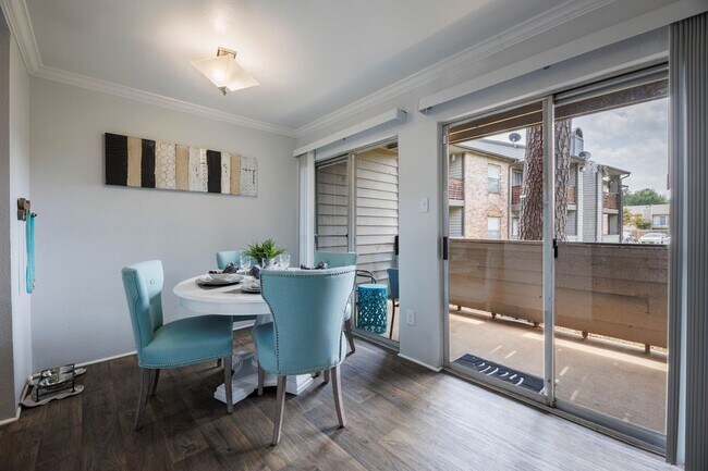 Foto del edificio - Luxury Features + 6 Weeks Free Rent | Don’t Miss Out!