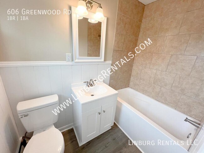 Foto del edificio - 606 Greenwood Rd