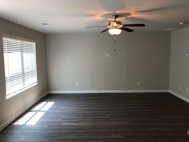 Photo - Price Drop Alert!  Fall Rental Specials Av... House