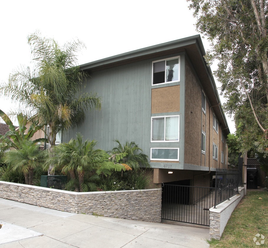 Primary Photo - Pine View Villas