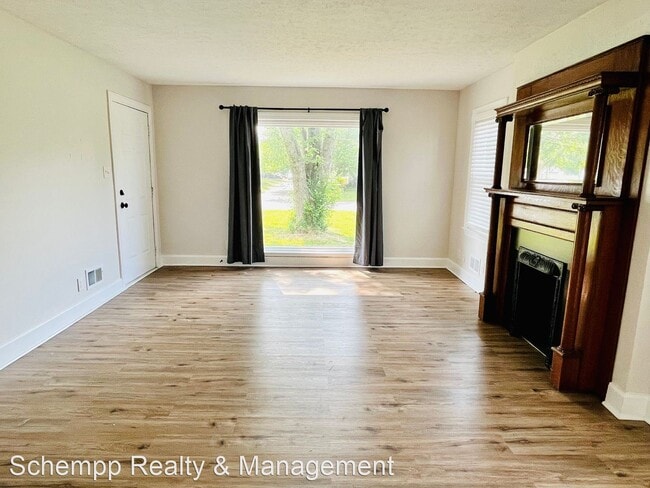 Building Photo - 3 br, 1 bath House - 4832 S. 6th Street
