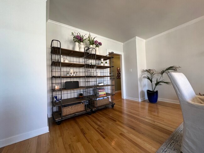 Foto del edificio - 3110 N Sheridan Rd