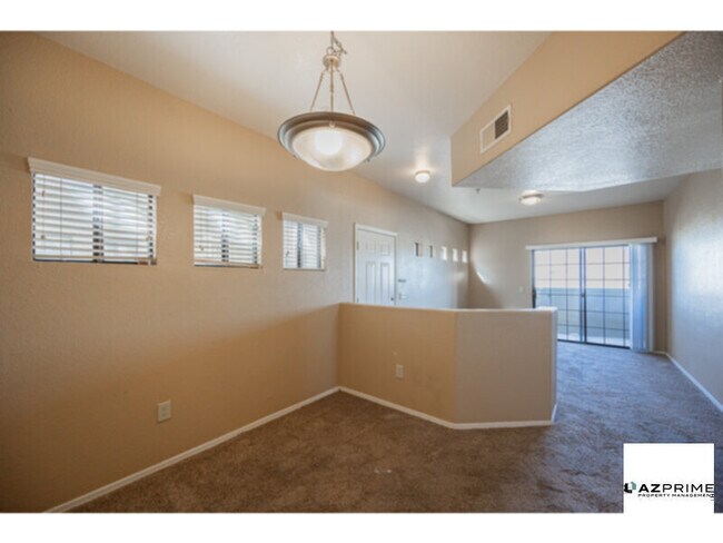 Foto del edificio - South Mountain Convenience in this Lovely 1/1 Phoenix Condo!