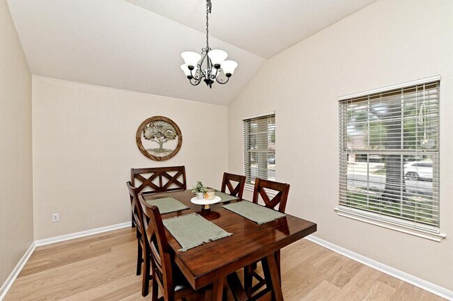 Foto del edificio - 220 Chandler Crossing Trail