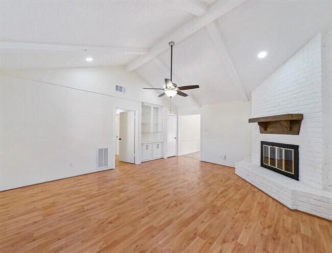 Foto del edificio - 14006 Briarworth Dr