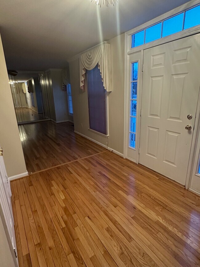 7403 Castle Rock Dr, Clinton, MD 20735 House Rental in Clinton, MD