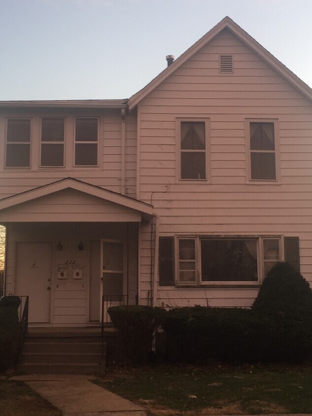 222 E Allen St Unit B, Springfield, IL 62704 Apartments in Springfield, IL