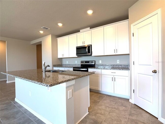 Foto del edificio - 1611 Bark Rdg Dr