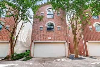 Building Photo - 2507 Brinkman St
