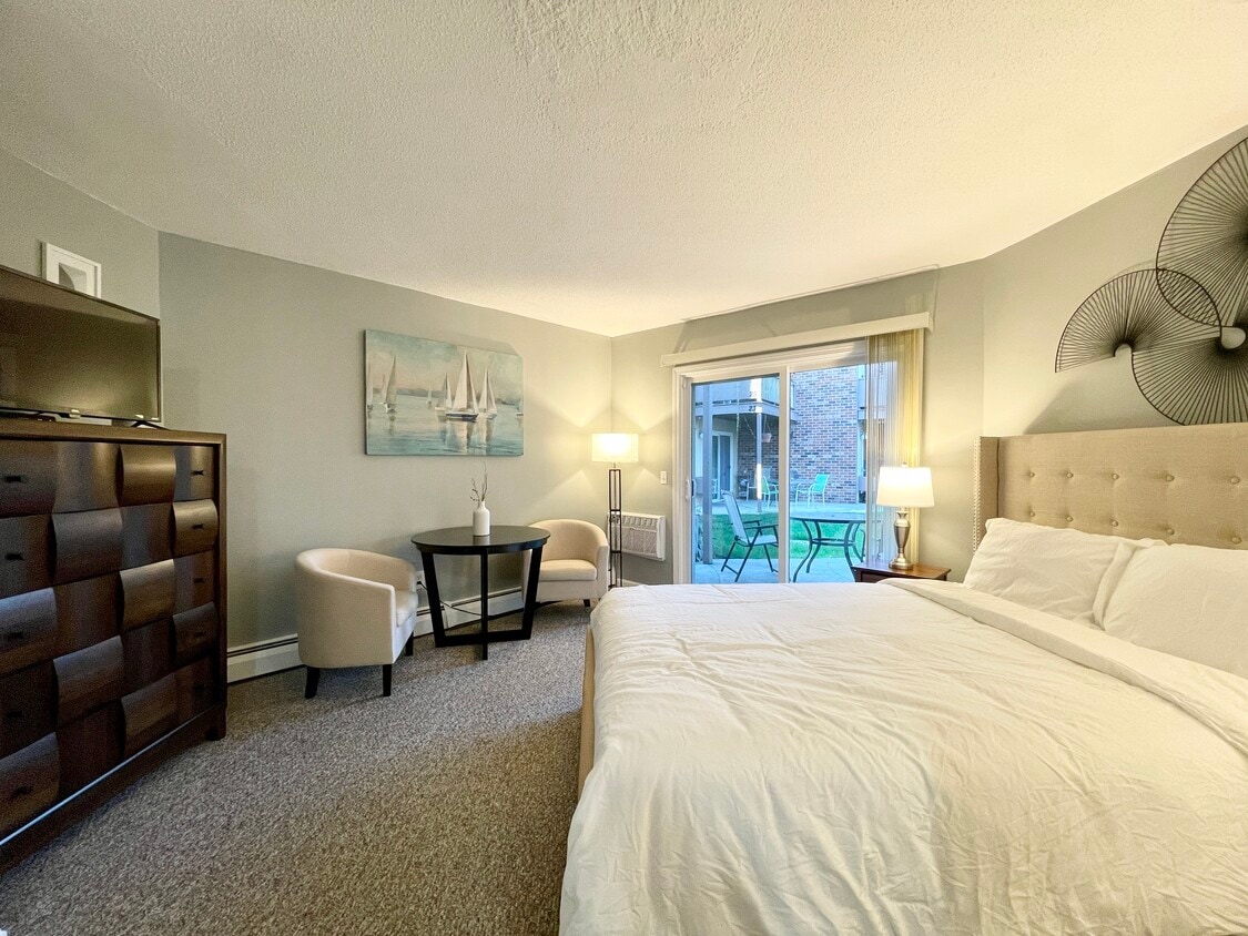 3940 Post Rd, Warwick, RI 02886 House Rental in Warwick, RI