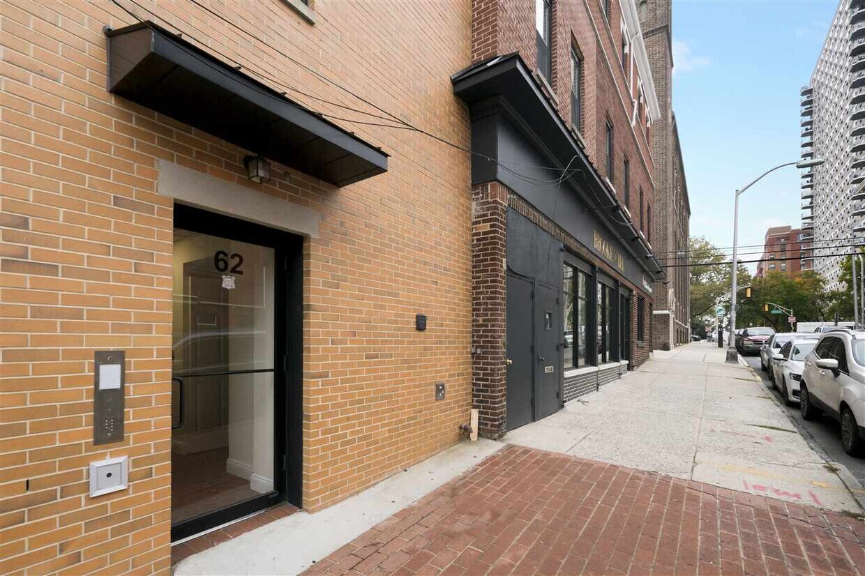 Primary Photo - 62 4th St