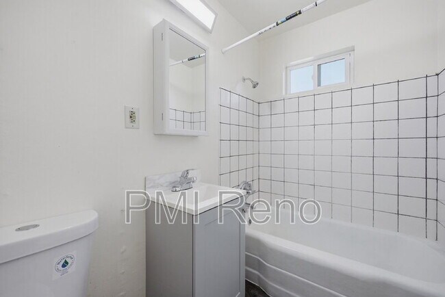Foto del edificio - 1515 N Carson St