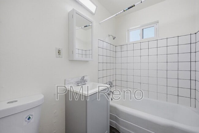 Building Photo - 1515 N Carson St