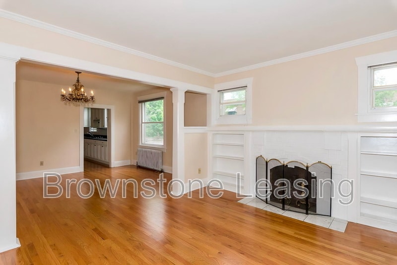 Foto principal - 867 N Ogden St
