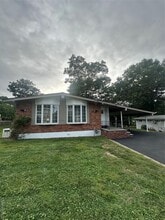 Building Photo - 200 Quaspeck Blvd