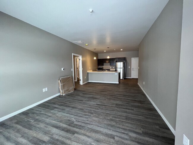 Building Photo - 4440 - 4450 S 26th St