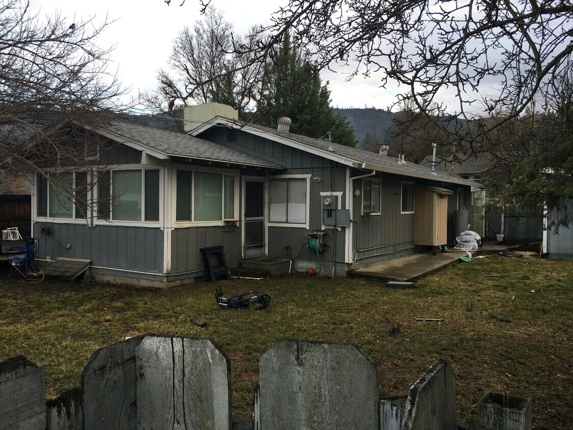 Building Photo - 63 3rd Ave
