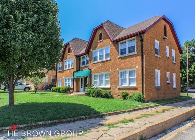 Building Photo - 723 Culbertson Dr