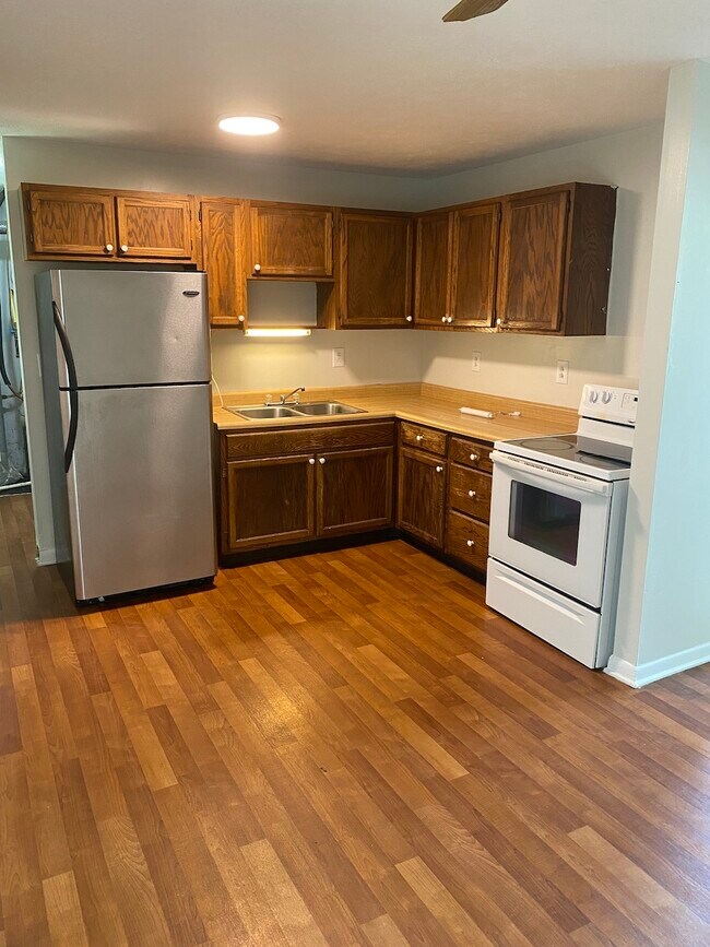 Building Photo - 1387 Arrowhead Trl