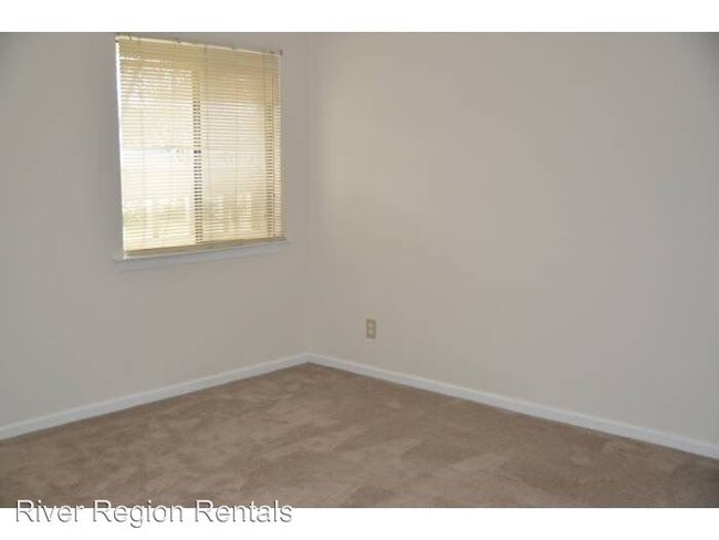 Building Photo - 2629 Woodley Park Dr