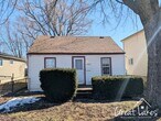 Primary Photo - Beautiful 2 bedroom / 1 bathroom house ava...