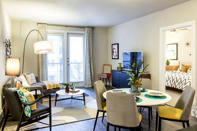 Foto del edificio - 1621 E 6th St