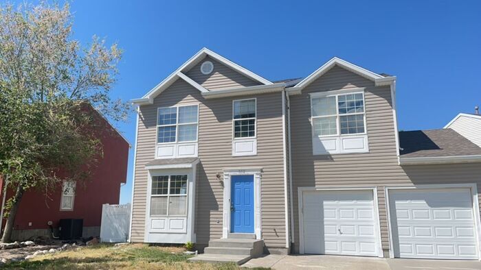 Primary Photo - Pet Friendly 4 bedroom in Tooele w attache...