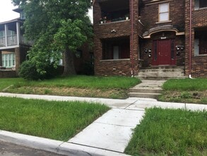 Building Photo - 3235 W Grand St