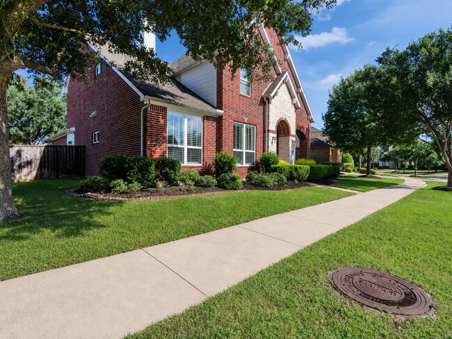 Foto del edificio - 5342 Tyler Park Ln
