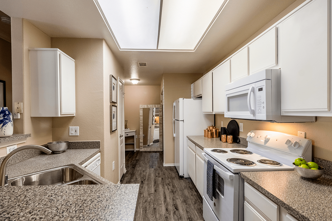 Elevate mealtime in our thoughtfully designed kitchen space - Grand Venetian at Las Colinas