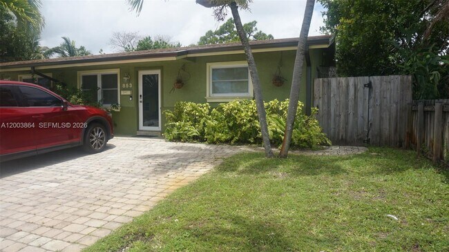Foto del edificio - 853 NE 37th St