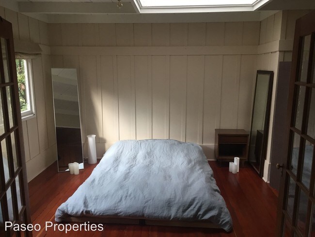 Building Photo - 251 Marion Ave