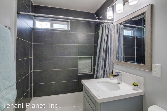 Building Photo - 2 br, 2 bath House - 140 Woodman St