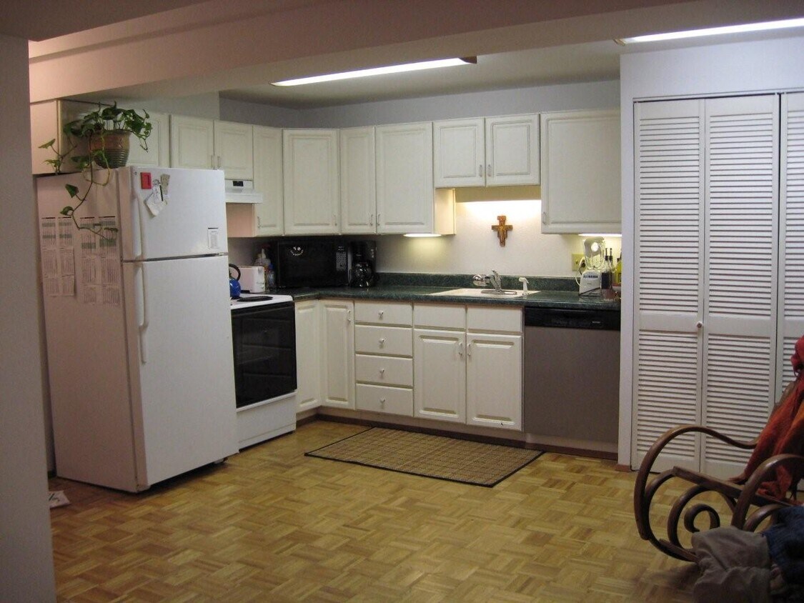 Foto principal - 9510 20th Ave NE