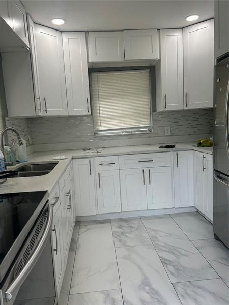 Foto del edificio - 2218 Roosevelt St