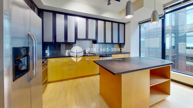 Foto del edificio - 2716 Elliott Ave
