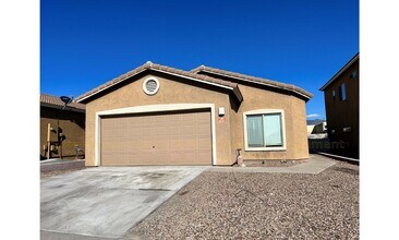 Building Photo - 1037 S Speckled Stone Way