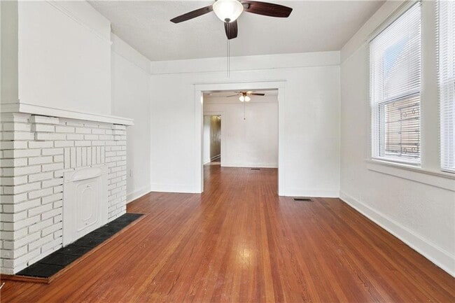 Photo - 2025 Lowerline St Apartment