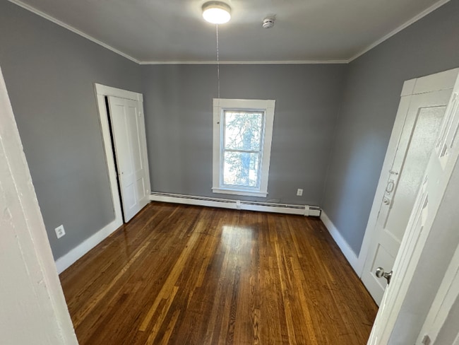 Building Photo - 138 Camden St