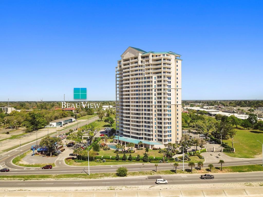 Foto principal - 2668 Beach Blvd.