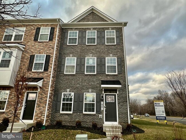 Building Photo - 1801 Harvest Dr