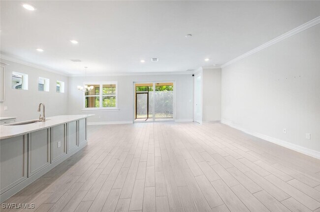 Foto del edificio - 388 Grace Bay Ln