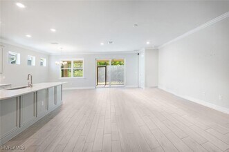 Building Photo - 388 Grace Bay Ln