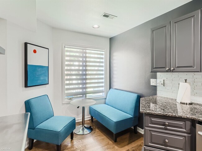 Foto del edificio - 2 br, 2.5 bath Townhome - 152 South Jackso...
