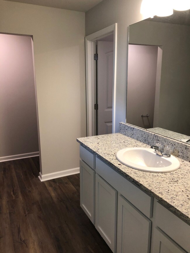 Foto del edificio - 28470 Evangeline Ln