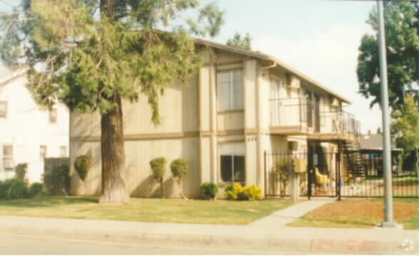 Primary Photo - 533 Maple St